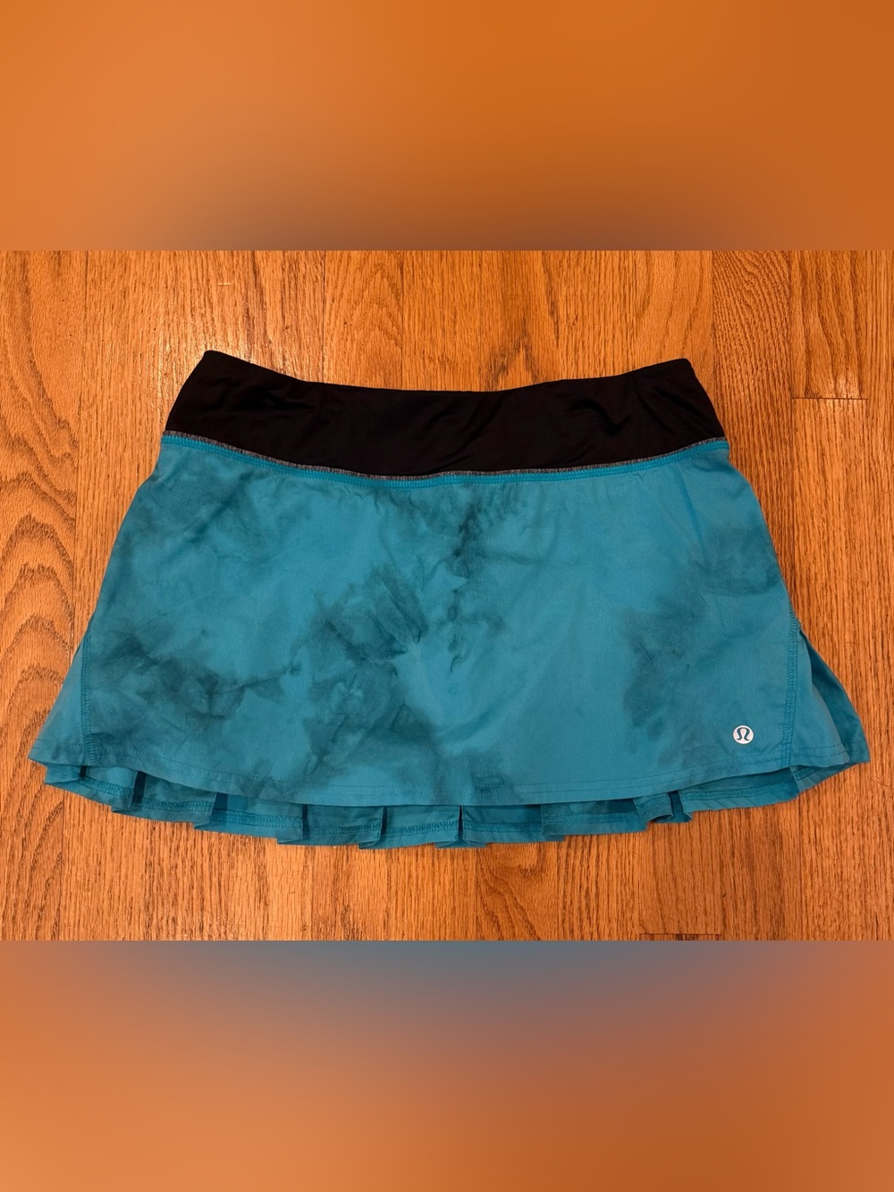Lululemon skirt Run: Pace Setter Skirt zipper pocket logo blue/black size 6